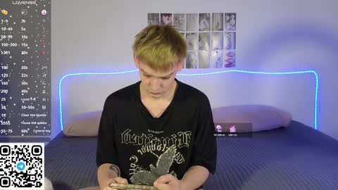 forever_eren online show from February 20, 2:11 am