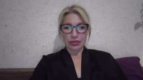 fox_red_lady7 online show from November 10, 6:54 pm