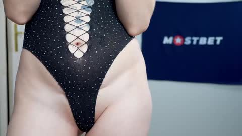 Snapshot of foxeslovefoxes chatting on January 10, 6:28 pm CUSTOM PHOTOS AND VIDEOS -  online show from January 10, 6:28 pm