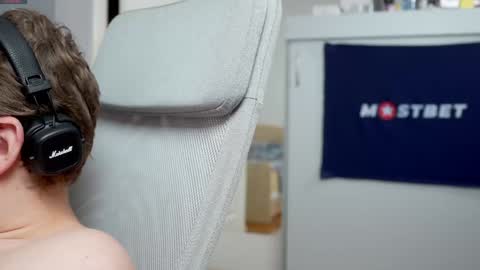Snapshot of foxeslovefoxes chatting on December 24, 12:55 pm CUSTOM PHOTOS AND VIDEOS -  online show from December 24, 12:55 pm