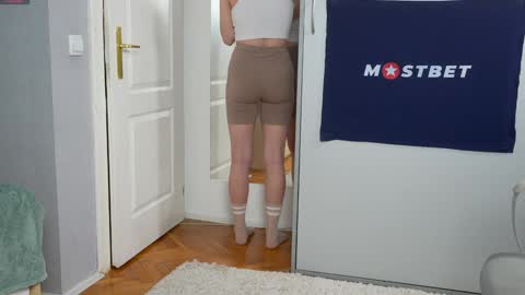 Snapshot of foxeslovefoxes chatting on January 24, 3:02 pm CUSTOM PHOTOS AND VIDEOS -  online show from January 24, 3:02 pm