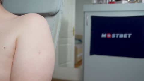 Snapshot of foxeslovefoxes chatting on January 26, 11:17 am CUSTOM PHOTOS AND VIDEOS -  online show from January 26, 11:17 am