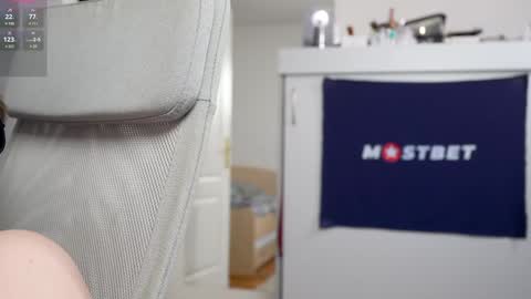 Snapshot of foxeslovefoxes chatting on December 27, 12:23 pm CUSTOM PHOTOS AND VIDEOS -  online show from December 27, 12:23 pm