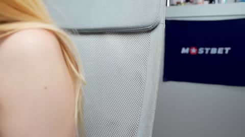 Snapshot of foxeslovefoxes chatting on January 11, 5:29 pm CUSTOM PHOTOS AND VIDEOS -  online show from January 11, 5:29 pm