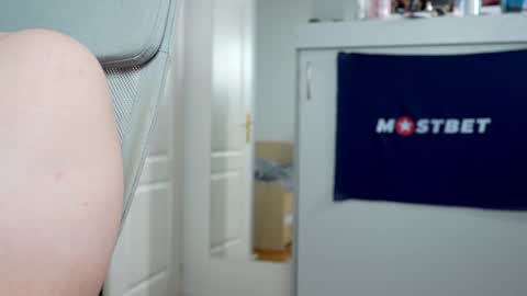 Snapshot of foxeslovefoxes chatting on January 7, 11:48 am CUSTOM PHOTOS AND VIDEOS -  online show from January 7, 11:48 am