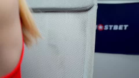 Snapshot of foxeslovefoxes chatting on January 12, 2:19 pm CUSTOM PHOTOS AND VIDEOS -  online show from January 12, 2:19 pm