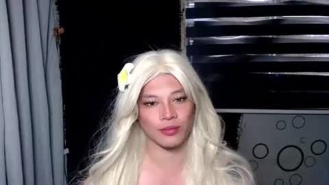 KITTY online show from November 11, 1:52 am