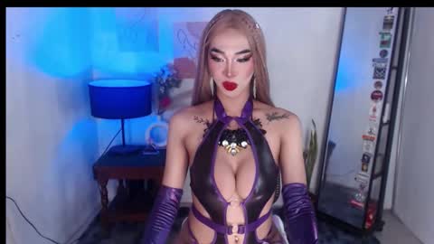 foxy_goddess online show from November 2, 4:23 am