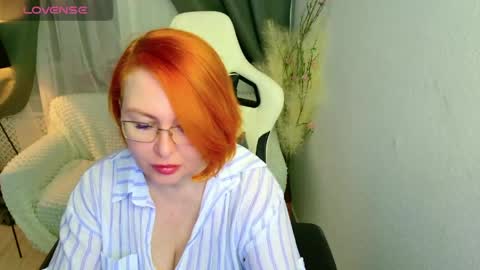 Lola online show from May 11, 6:09 am