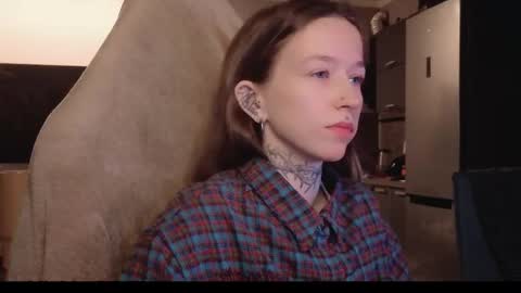 fran_bow online show from February 16, 7:34 pm