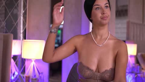 francescadante online show from September 17, 6:06 am