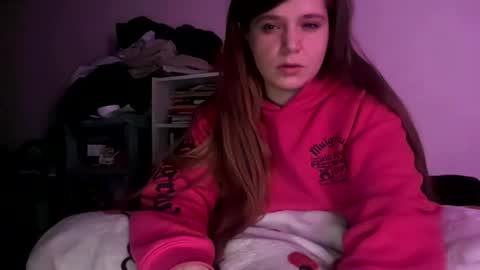 francescafey online show from January 8, 5:24 am