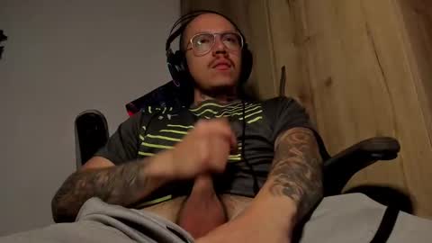 FrancisBecquer online show from January 29, 10:16 am