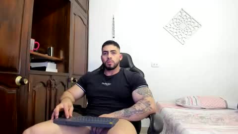 frank_foxx1 online show from May 31, 2:54 am