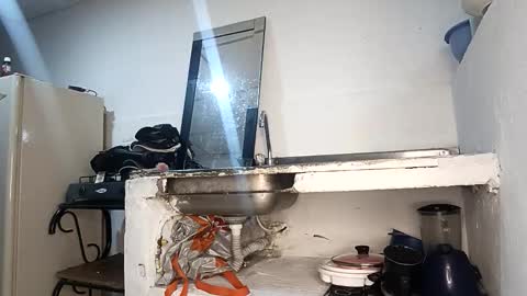 frankdanielsmolano online show from April 10, 2:50 am