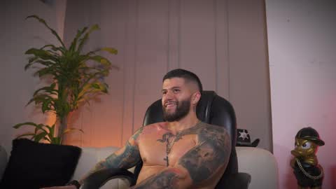 Frank Farrell. Hey remember to give me a thumbs up Ty online show from April 6, 4:46 am