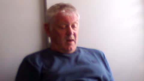 frannkboy61 online show from July 13, 2:42 pm