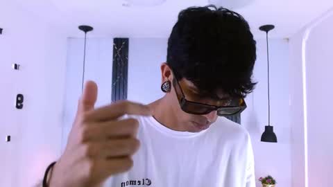 Franvill trato online show from March 2, 7:20 pm