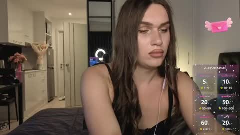 I am franzeva  online show from June 12, 12:04 pm
