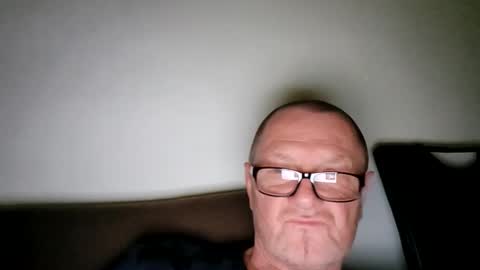 Wolfi online show from May 21, 7:26 am