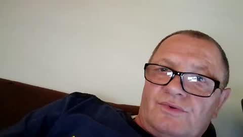 Snapshot of frauenfeind1 chatting on October 20, 11:59 am Wolfi online show from October 20, 11:59 am