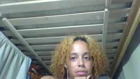 Snapshot of freakjawn1992 chatting on December 22, 4:27 pm FreakJawn online show from December 22, 4:27 pm