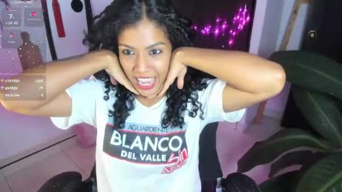 Lia Gomez online show from June 8, 1:28 am