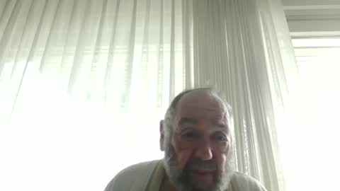 Snapshot of fredaldavid chatting on October 23, 9:00 am David Fredal online show from October 23, 9:00 am
