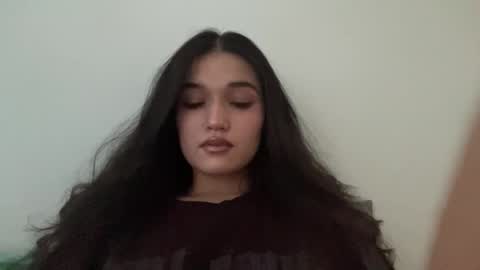 Mia online show from June 5, 6:52 am