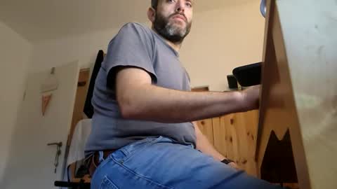 free_love_for_everyone online show from February 2, 8:10 am