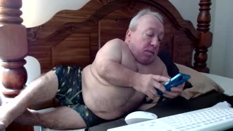 Snapshot of freemysoul4748 chatting on September 21, 9:46 am Cute Lil Man online show from September 21, 9:46 am