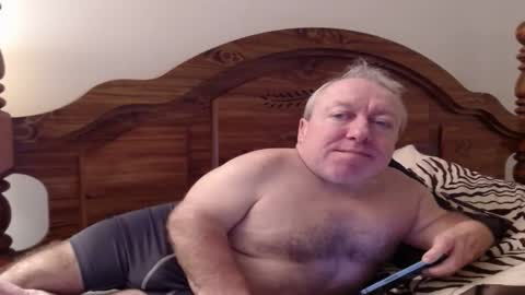 Snapshot of freemysoul4748 chatting on October 13, 7:32 am Cute Lil Man online show from October 13, 7:32 am