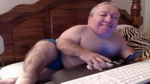 Snapshot of freemysoul4748 chatting on October 21, 5:34 am Cute Lil Man online show from October 21, 5:34 am
