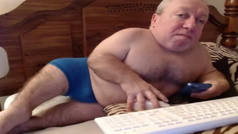 Snapshot of freemysoul4748 chatting on October 14, 8:28 am Cute Lil Man online show from October 14, 8:28 am