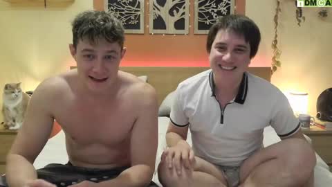 French Horny Bibs online show from March 4, 8:27 pm