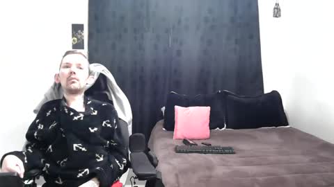 Thomas y Sophia online show from February 15, 11:39 am