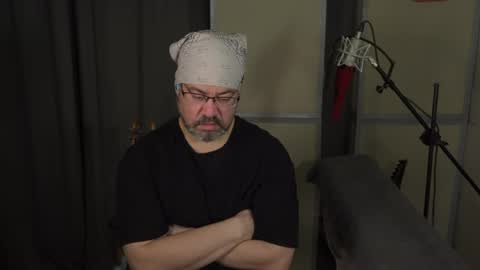 freqmoar online show from May 3, 5:52 pm