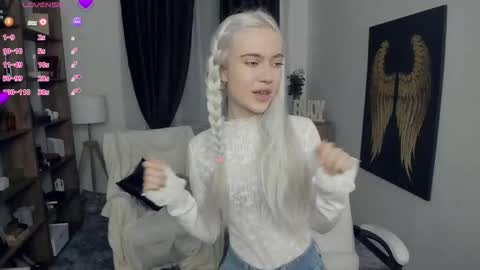 Freya online show from February 12, 7:06 pm