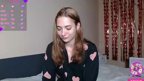 FreyaOliver online show from April 14, 8:34 pm