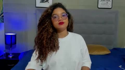 Frezzita online show from December 19, 8:04 pm