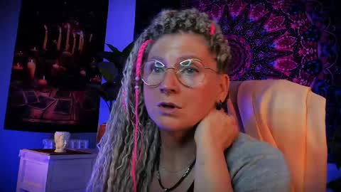Frida Tander online show from June 6, 7:03 am