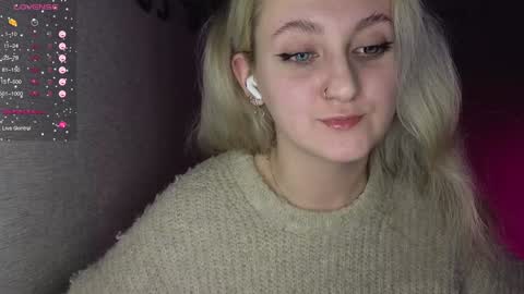 Snapshot of frosty_blueberries4 chatting on February 9, 3:11 am ANA online show from February 9, 3:11 am