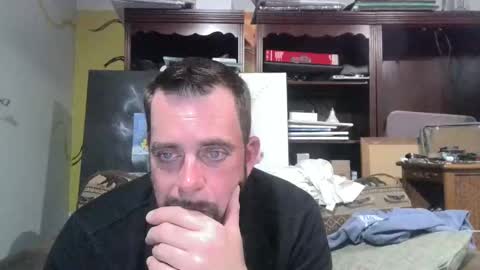 frostydhoman1221 online show from March 2, 5:23 am