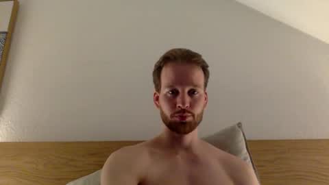 frozenyoga online show from March 22, 9:52 pm