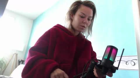 La online show from January 7, 9:36 am