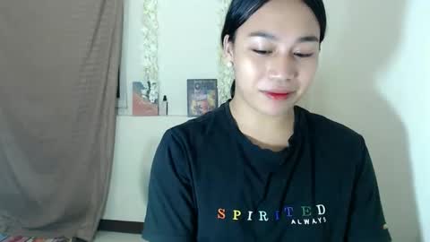 ITS ME CRYSTAL online show from November 16, 8:44 pm