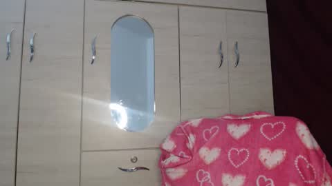 Mia and Gary  online show from March 9, 2:05 am