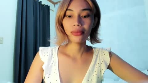 fuckingsexy143 online show from June 28, 2:51 am