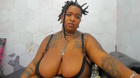 Anna Fuentes  online show from October 10, 12:33 pm