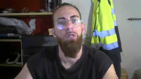 Snapshot of fuerte440 chatting on October 7, 8:32 am fuerte440 online show from October 7, 8:32 am